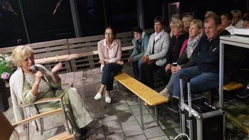 Večer pred Toscano, posvečen Emiliji Erbežnik