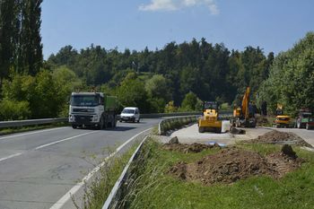 Na Tržaški so se začela dela