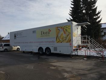 Na Vrhniki 4. krog slikanja žensk v programu DORA na novi lokaciji