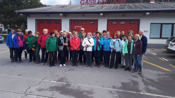 Množičen pohod ob 8. marcu