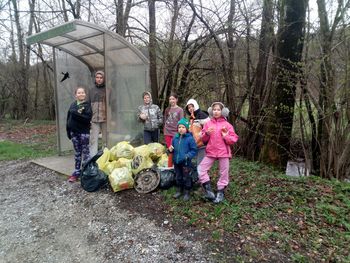 V Brezju smo pobrali odvržene smeti