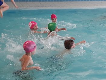 Plavalno opismenjevanje v bazenu Logatec