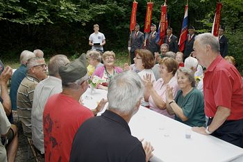 Spominska svečanost na kraju napada na zemljanko v Šumniku