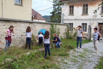 Jesenska opravila na šolskem eko-vrtu