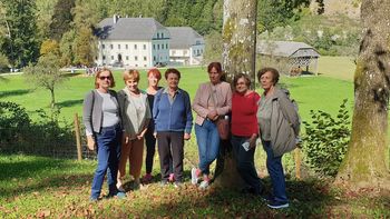 Z Vedrino na literarnem potepanju z Mileno Miklavčič