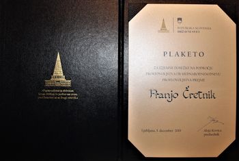 Plaketo Državnega sveta prejel predsednik ZŠAM Vrhnika Franjo Čretnik