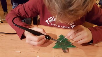 Elektronske smrečice na Miklavževem sejmu Elektronske smrečice na Miklavževem sejmu