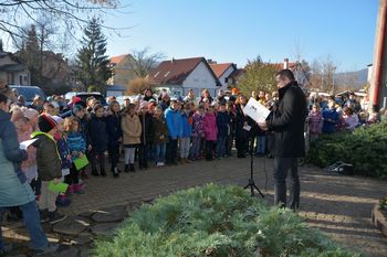 Danes se začenja Povsod je luč