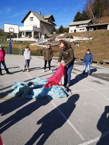 Naš hišnik, jadralni padalec