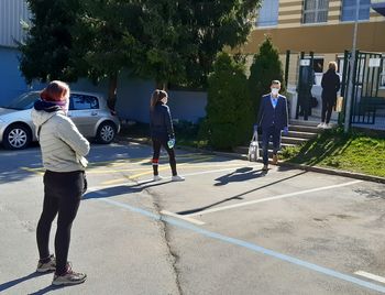 Razdelitev delovnih zvezkov za učence  in zagotovitev dodatnega računalnika družini z več otroci