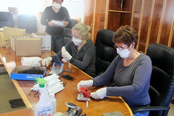 ZAHVALA OBČINE BOROVNICA VSEM DONATORJEM IN PROSTOVOLJCEM PRI AKCIJI OSKRBE OBČANOV Z ZAŠČITNIMI SREDSTVI PROTI ŠIRJENJU VIRUSA SARS COV-2