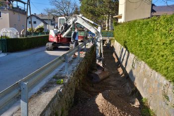 Začeli so čistiti strugo potoka Bela