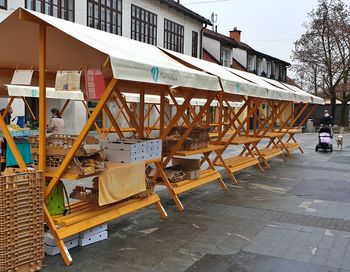 Na tržnico postavili 15 novih stojnic