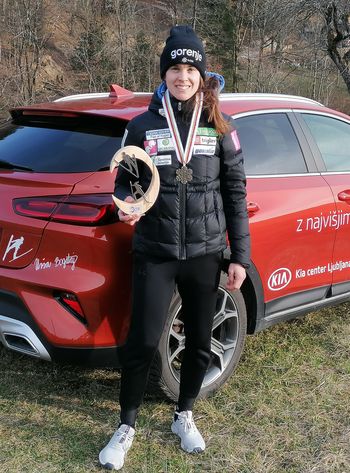 Urša Bogataj, članica turističnega društva Briše, s srebrno medaljo osvojeno na svetovnem prvenstvu! Urša Bogataj, članica turističnega društva Briše, s srebrno medaljo osvojeno na svetovnem prvenstvu!