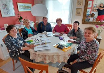 Študentke in študent o učenju angleščine v Dvigu Študentke in študent o učenju angleščine v Dvigu