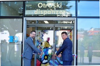 Prerezali slavnostni trak prenovljenega zdravstvenega doma