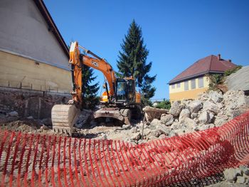 Porušena »Cukalova štala« čaka na prenovo