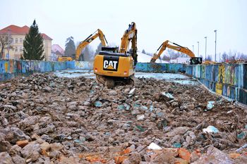 Po 69 letih se je poslovil bazen