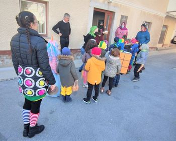 Upajmo, da jim bo uspelo odgnati še hujše tegobe