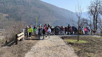 Urejana razgledna ploščad na zahodni peti viadukta in miniaturni park pri stari železniški postaji