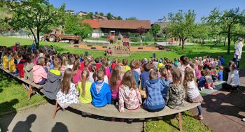 Pomlad v vrtcu Borovnica