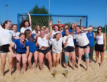 Nove državne prvakinje v             rokometu na mivki