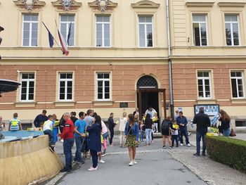 Šolski prag je prestopilo             čez 1800 učencev in učenk