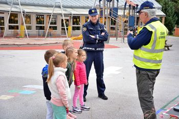 ZŠAM Vrhnika v tednu             mobilnosti družno z najmlajšimi