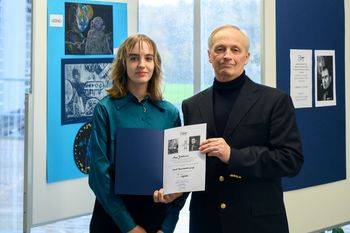 Ana Jankovec zmagala na likovnem natečaju Slovenske znanstvene fundacije