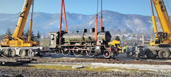 Prestavitev muzejske parne lokomotive na končno lokacijo