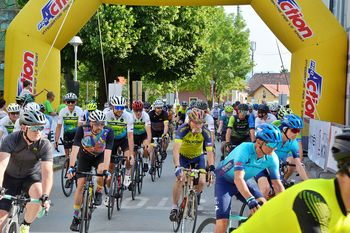 Kolesarski praznik na Vrhniki