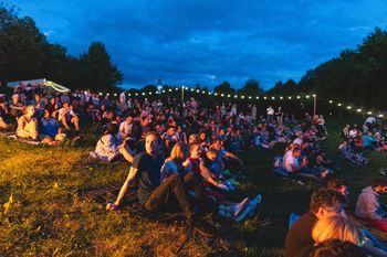 Praznovanje Kresne noči oživelo Tičnico Praznovanje Kresne noči oživelo Tičnico