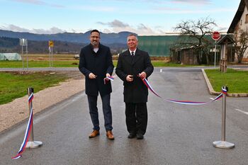 »Bog še ni šel s tako veliko vrečo denarja skozi našo vas«