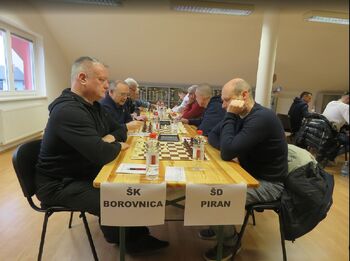 Borovniški šahisti odlični v Komendi in vabijo na Novoletni turnir