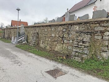 Prejeli smo: Zakaj Občina Vrhnika ignorira zakonodajo in potrebe krajanov?