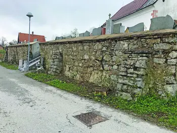 Prejeli smo: Zakaj Občina Vrhnika ignorira zakonodajo in potrebe krajanov?