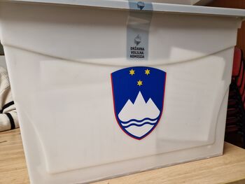 Največ glasov kandidatu Svobode Gregorju Danevu Največ glasov kandidatu Svobode Gregorju Danevu