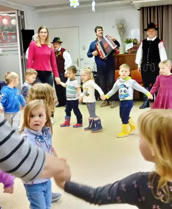 Praznovanje materinskega dne Praznovanje materinskega dne