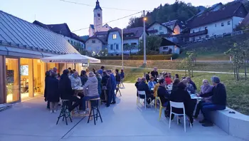 Kulinarični večer na grajski postaji v znamenju pršuta in vina