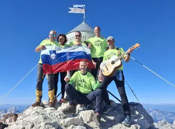9. tradicionalni pohod od Aljaž bara do Aljaževega stolpa