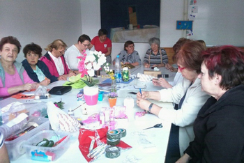 Izdelovali orhideje iz zavrženih žabic