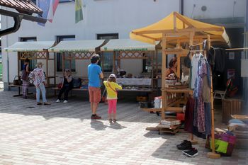 Sejem Sosed sosedu tudi poleti