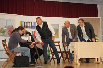 Trije vaški svetniki navdušili trikrat