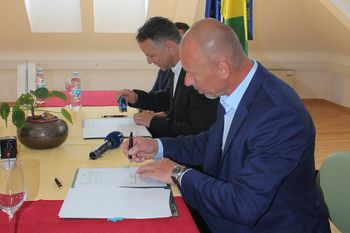 Pogodba za gradnjo kanalizacije je podpisana