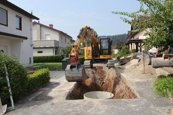 Dela potekajo na treh lokacijah Dela potekajo na treh lokacijah