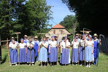 Kosili in grabili kot nekoč