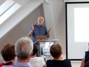 Vrata odprla pisarna za starejše