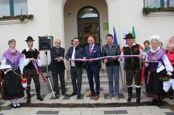 Tudi uradno odprli Upravni center Občine Log – Dragomer