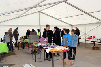 Pestra ponudba Koščevega bolšjega sejma