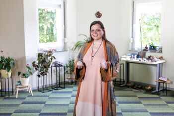 Zvezde, dih in kristali v studiu Lunakrajc